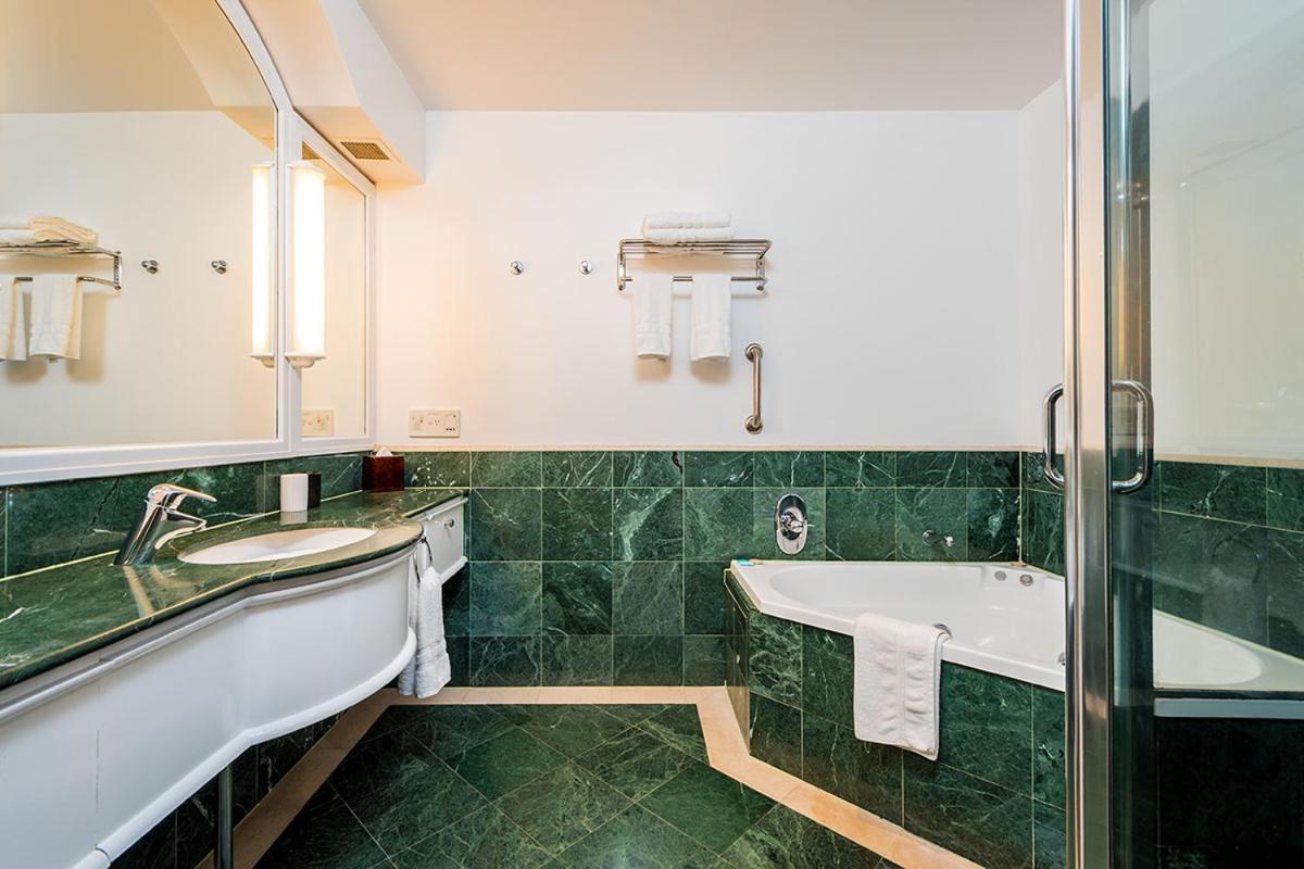 Deluxe Private Apartment And Studio - Ocean Views Gold Coast Exterior foto