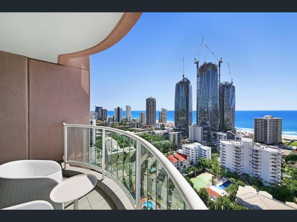 Deluxe Private Apartment And Studio - Ocean Views Gold Coast Exterior foto