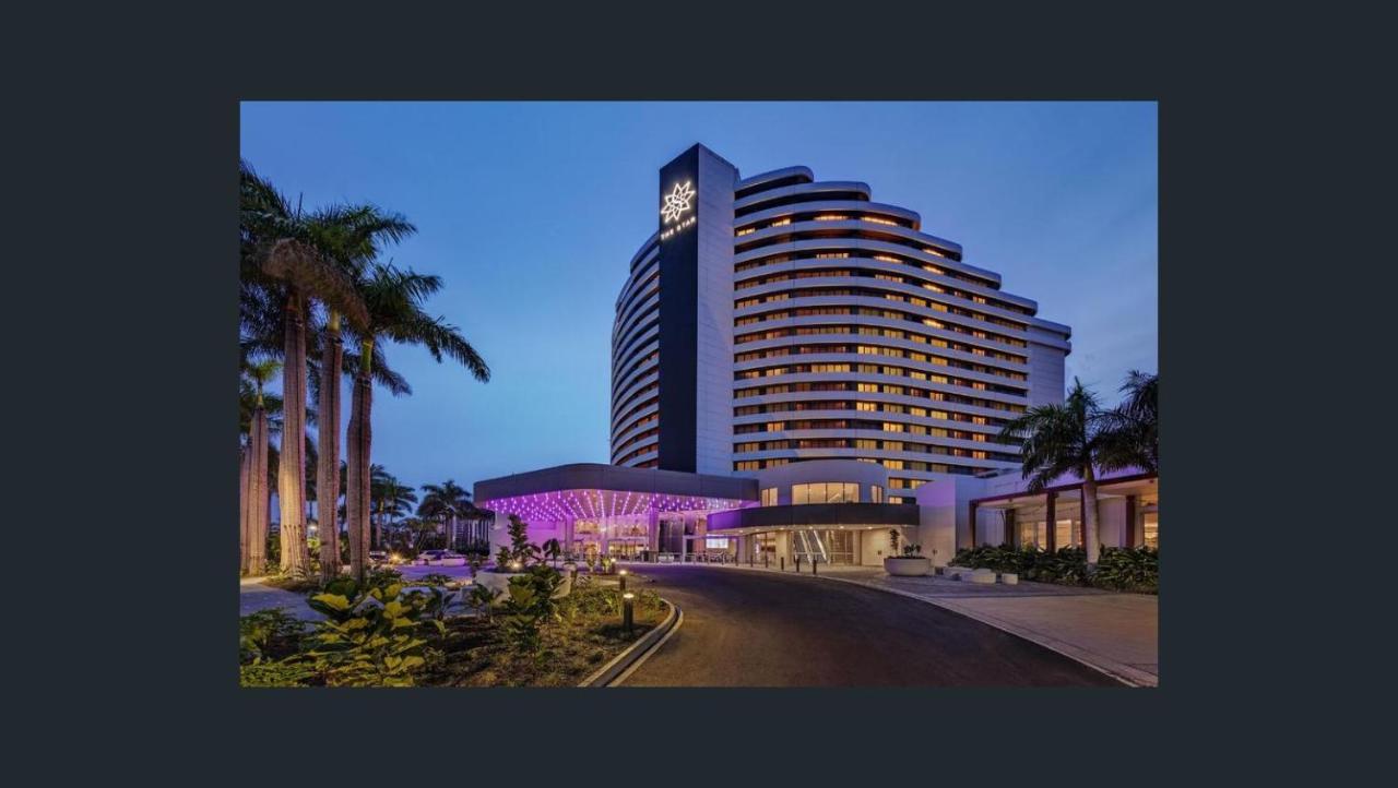 Deluxe Private Apartment And Studio - Ocean Views Gold Coast Exterior foto