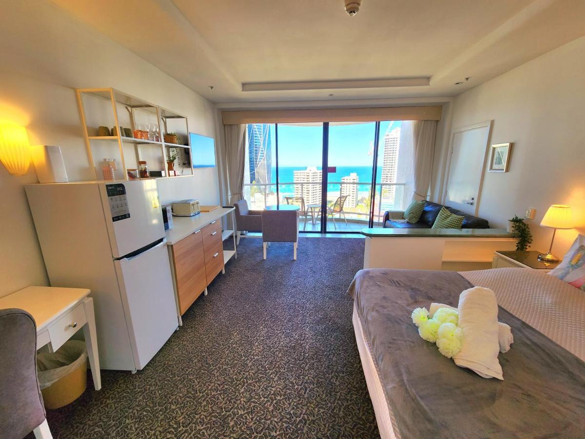 Deluxe Private Apartment And Studio - Ocean Views Gold Coast Exterior foto