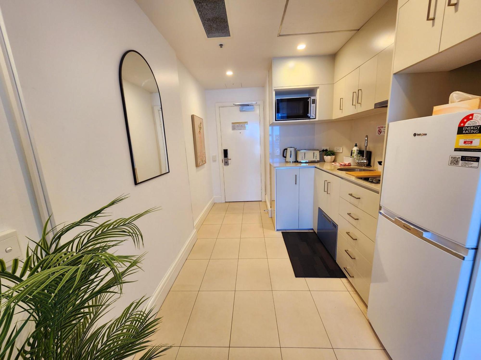 Deluxe Private Apartment And Studio - Ocean Views Gold Coast Exterior foto