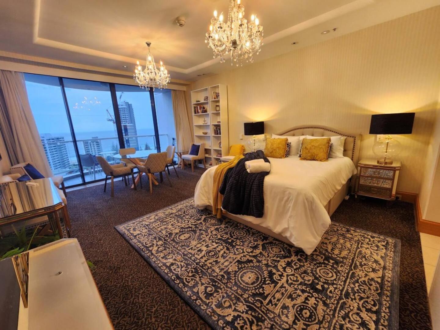 Deluxe Private Apartment And Studio - Ocean Views Gold Coast Zimmer foto