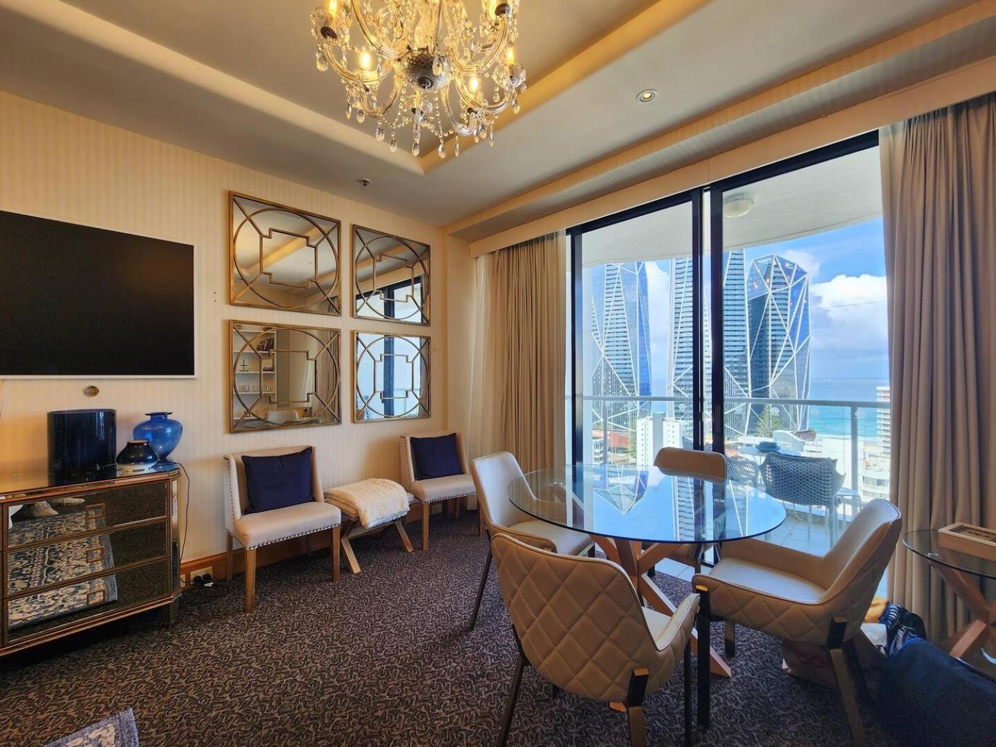 Deluxe Private Apartment And Studio - Ocean Views Gold Coast Exterior foto